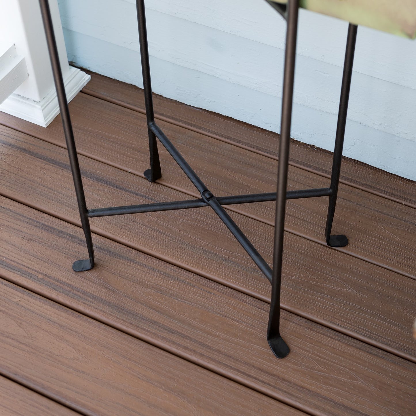 ACHLA Floor Stand 23in Wrought Iron Stand | Black Powder Coated Metal | Outdoor Garden & Patio Display | 18 x 18 x 23 in | Model CWI-02