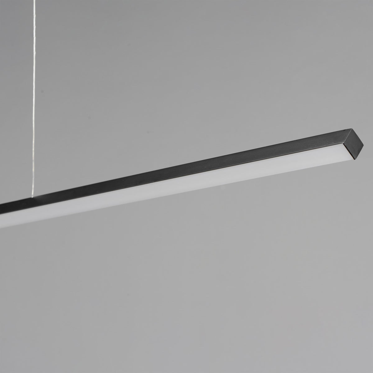 ET2 Hover 60in 1-Light Linear Pendant | Modern Matte Black and White Acrylic | Kitchen Island & Dining Room | 60 x 1.5 x 1.5 in | Model E21370-BK