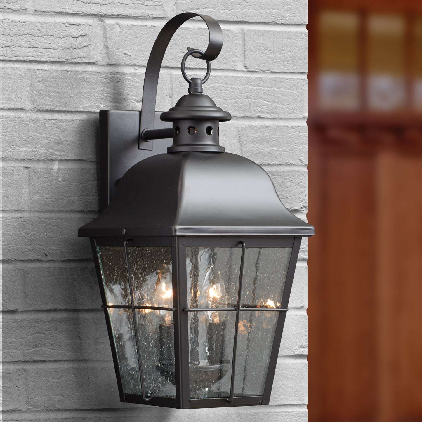 Outdoor Wall Lantern