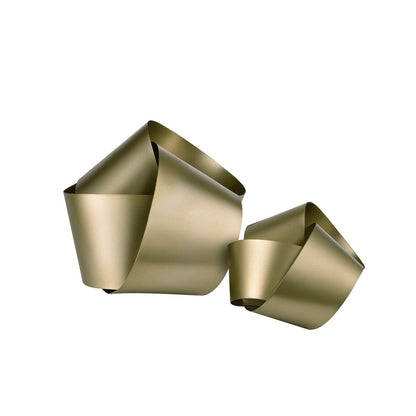 Atlas Lighting Bayer Large Object | Matte Gold Metal Ribbon Knot | Statement Shelf & Table Decor | 10 x 6.75 x 7.6 in | Model AC11078-02