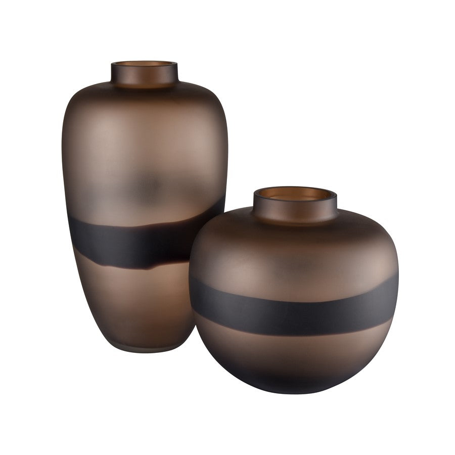 Atlas Lighting Dugan Short Vase | Tobacco Glass with Black Accent | Transitional Decor for Living Room & Dining Room | Model AC11271-01