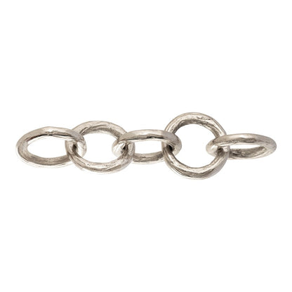 Atlas Lighting Loop Chain 19in Sculpture | Textured Silver Metal | Modern & Contemporary Decor | 19 x 5.5 x 3 in | Model AC11448-01