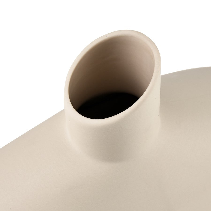 Atlas Lighting Ralls 8.75in Beige Earthenware Vase | Transitional Sculptural Shape | Side Table & Console Accent | Model AC11706-01