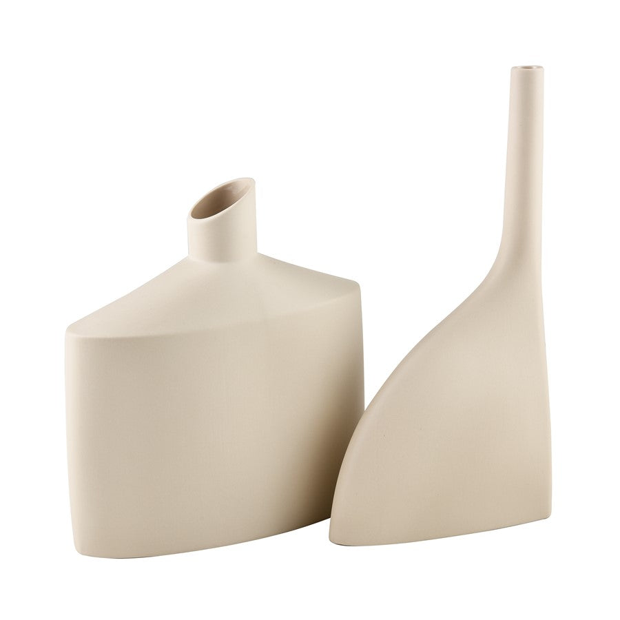 Atlas Lighting Ralls 8.75in Beige Earthenware Vase | Transitional Sculptural Shape | Side Table & Console Accent | Model AC11706-01