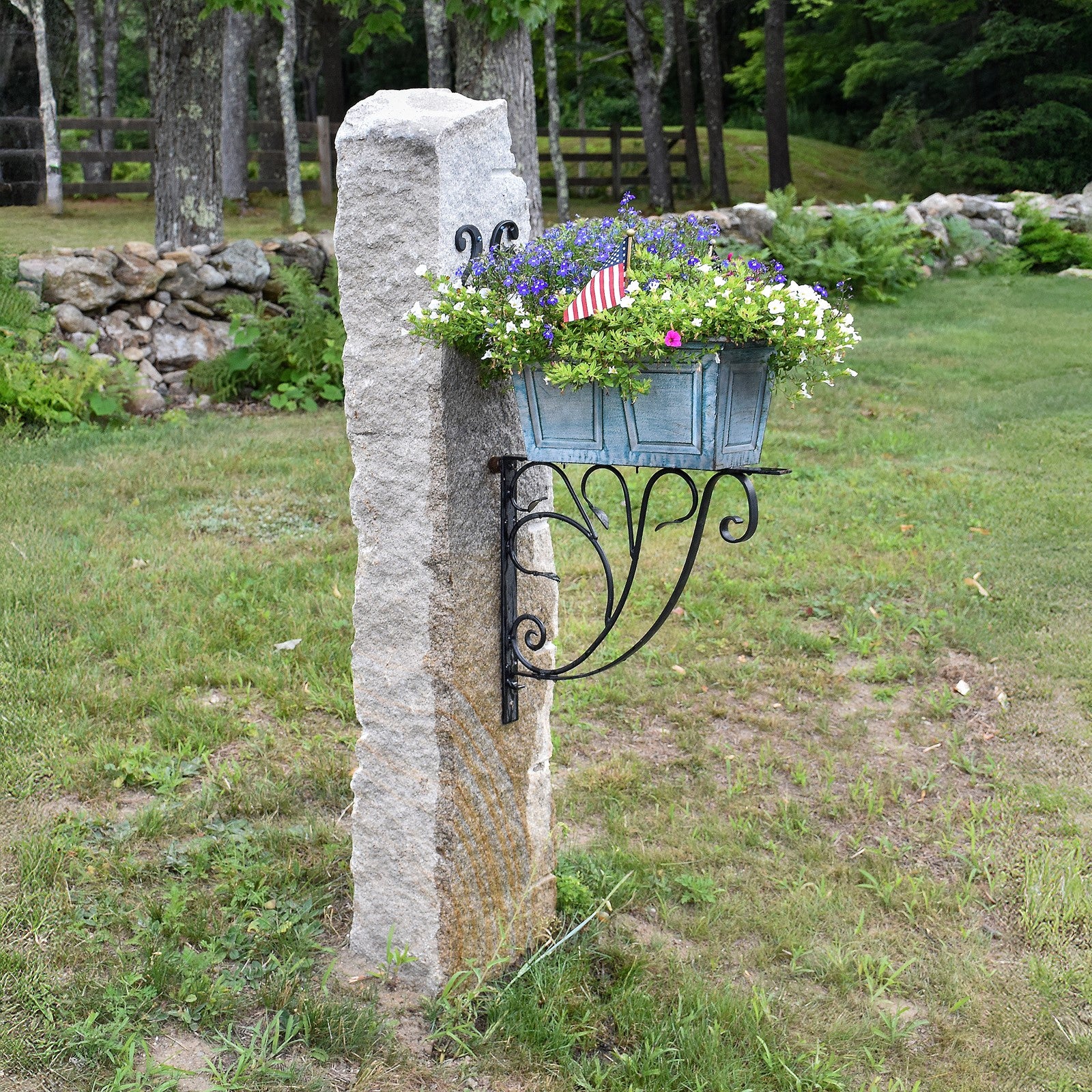 ACHLA Leafy Leaf Mailbox Bracket | Black Wrought Iron | Outdoor Mailbox & Shelf Support | 21 x 18 x 2 in | Model B-10