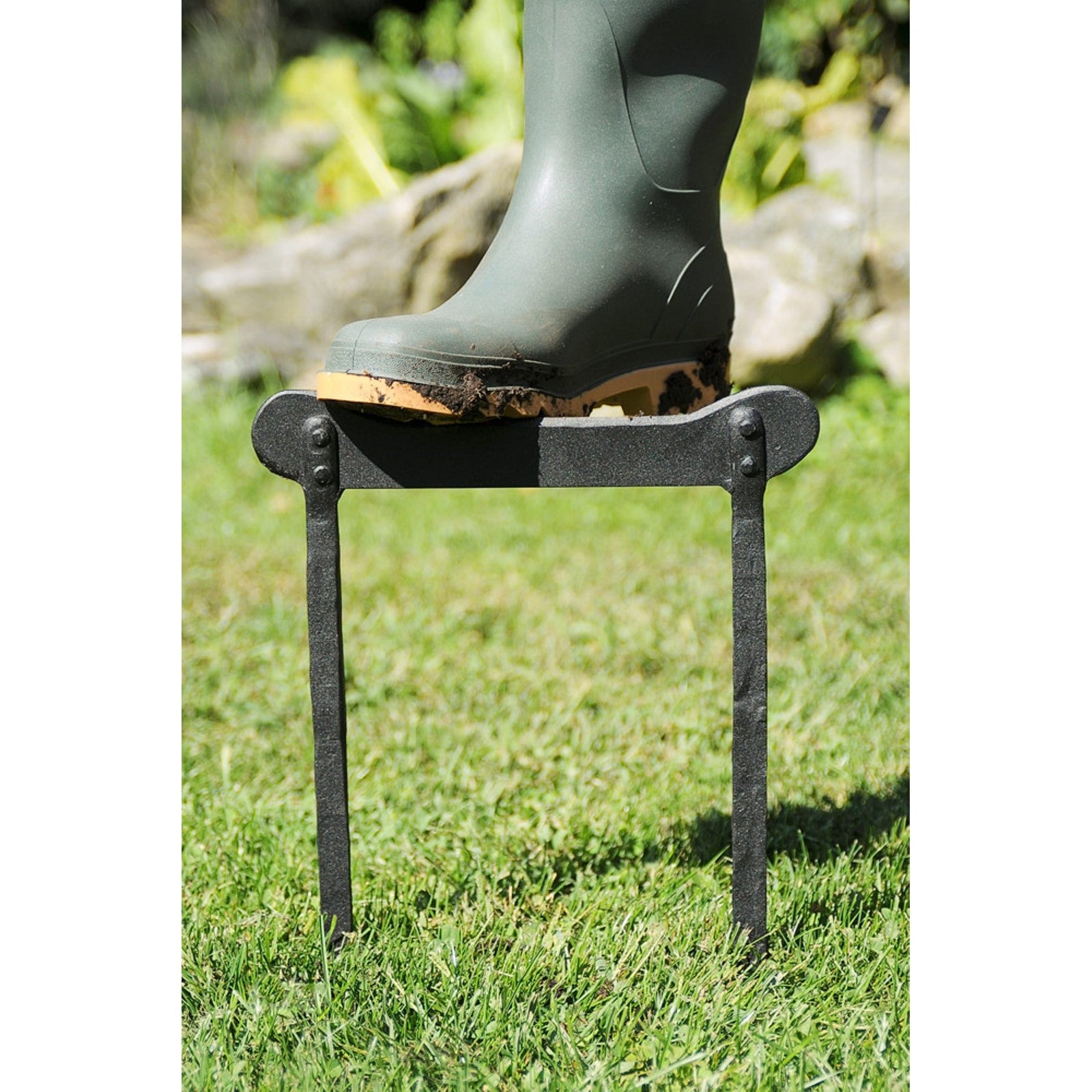 ACHLA Boot Scraper | Wrought Iron Black Powder Coat | Garden & Entryway Mud Remover | 17 x 11 x 1 in | Model BS-03