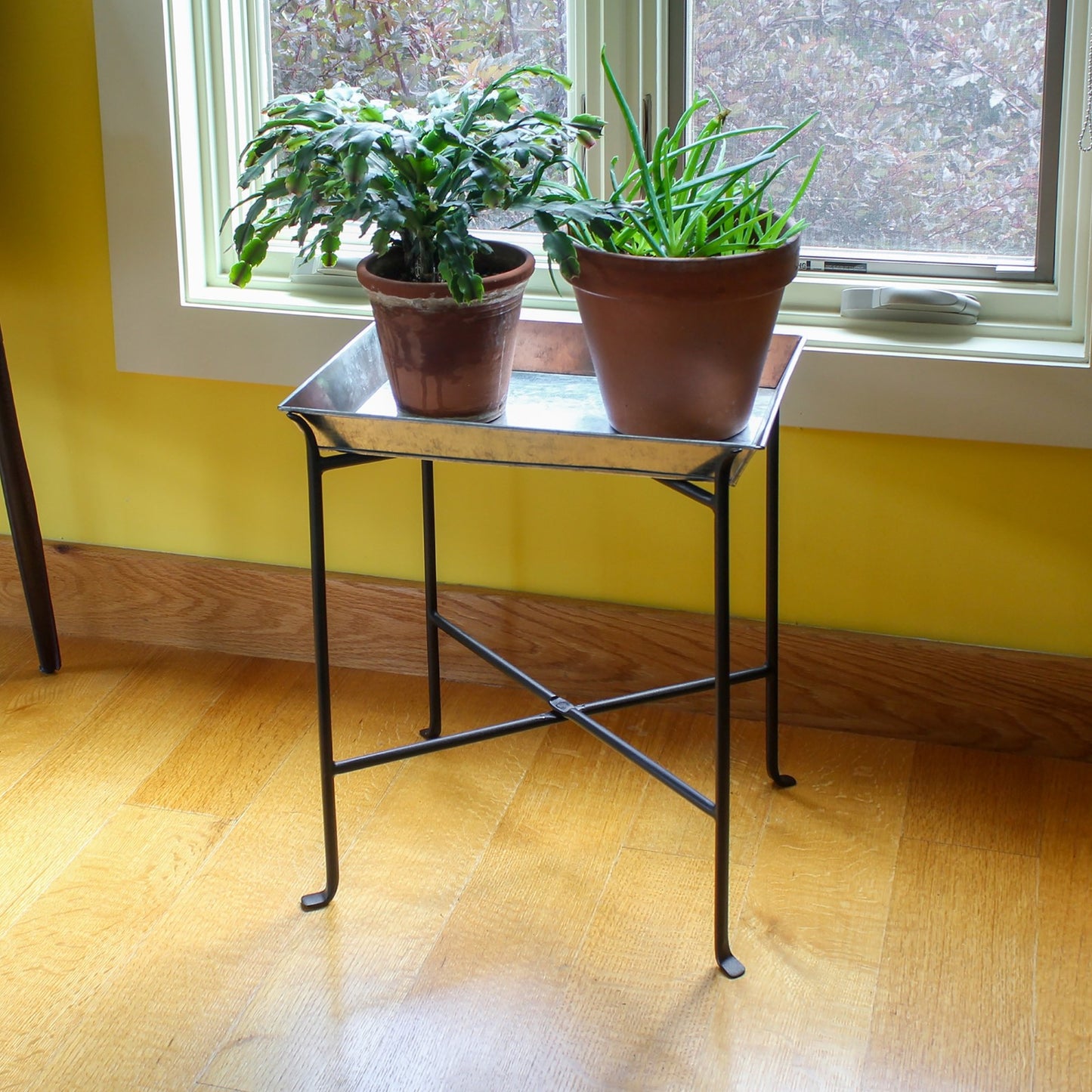 ACHLA Short Floor Stand | Black Powdercoated Wrought Iron | Patio & Garden Planter Stand | 20 x 20 x 20 in | Model CWI-04