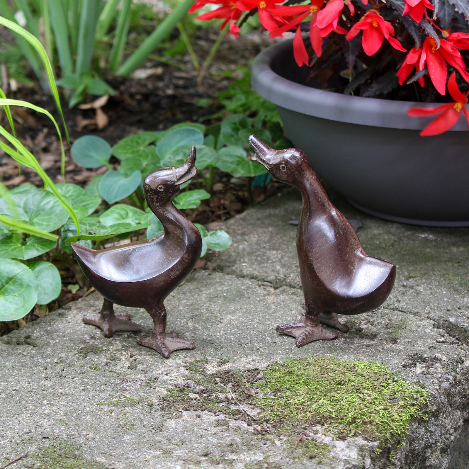ACHLA Pair of Ducklings | Bronze Hand-Cast Aluminum Garden Ornament | Outdoor Patio & Garden Decor | 6-6.5 in H | Model E-11