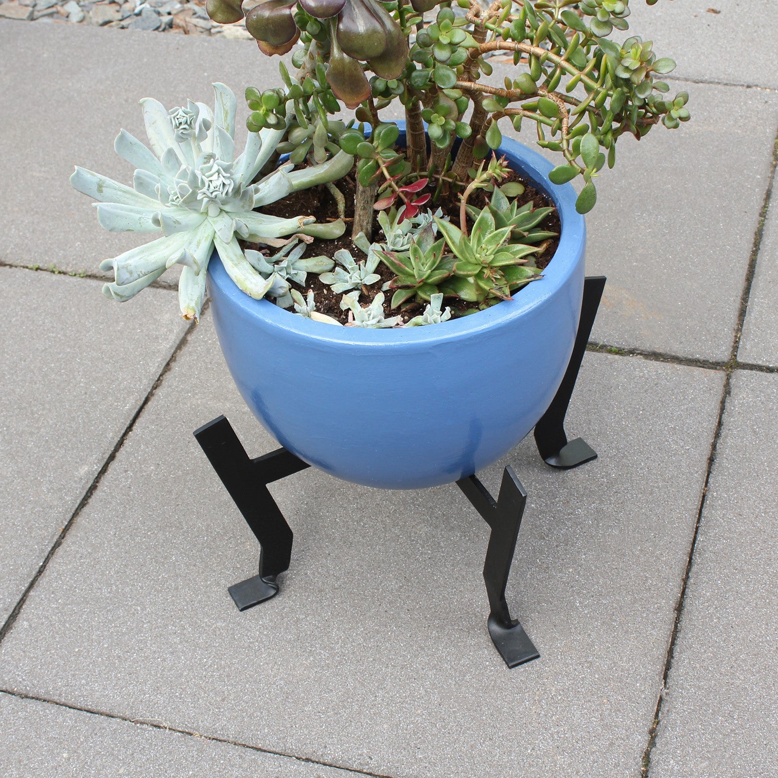 ACHLA Denise Plant Stand | Black Powdercoat Wrought Iron | Indoor & Outdoor Patio, Living Room & Sunroom | 16 x 16 x 9 in | Model FB-59