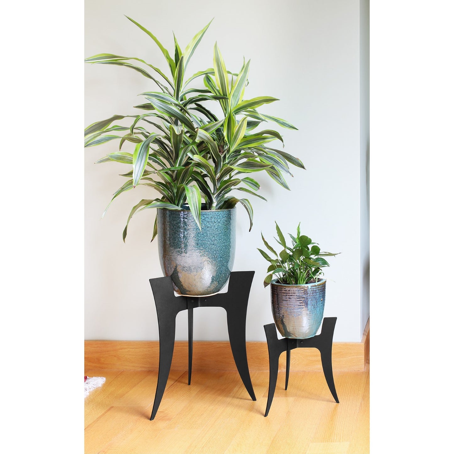 ACHLA Ibex I Plant Stand | Black Powdercoat Wrought Iron | Indoor & Outdoor Planter Pedestal | 10 x 10 x 12 in | Model FB-71