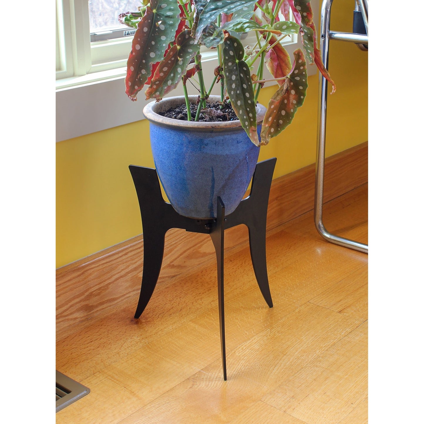 ACHLA Ibex I Plant Stand | Black Powdercoat Wrought Iron | Indoor & Outdoor Planter Pedestal | 10 x 10 x 12 in | Model FB-71