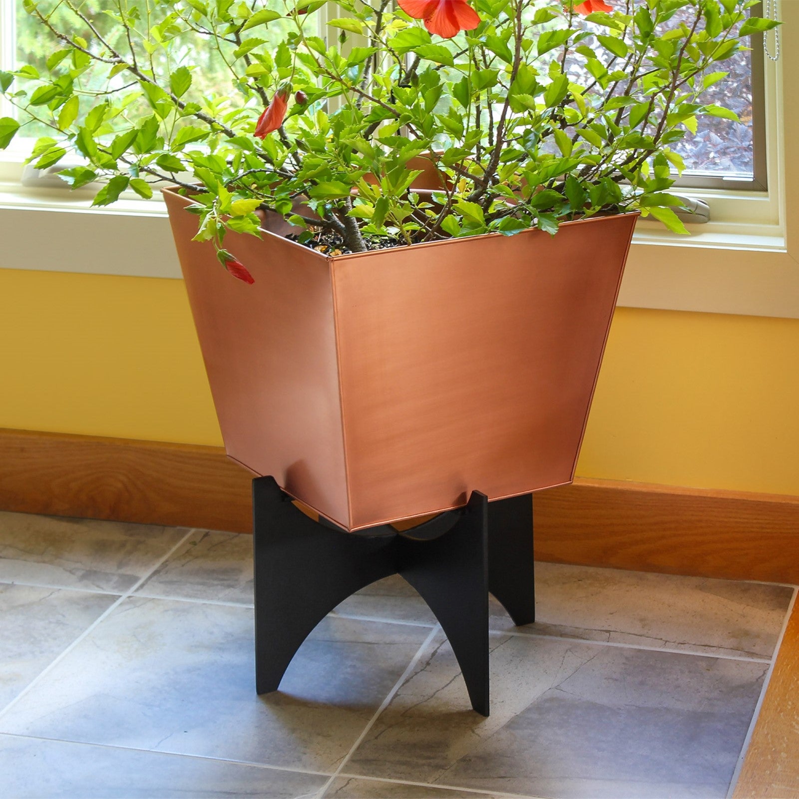 ACHLA Zaha II 16in Planter with Copper Flower Box | Modern Wrought Iron Stand and Copper Plated Pot | Patio, Deck & Sunroom | Model FBC-55-12C