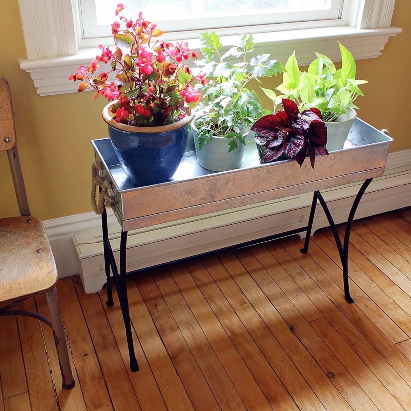 ACHLA Trestle Plant Stand