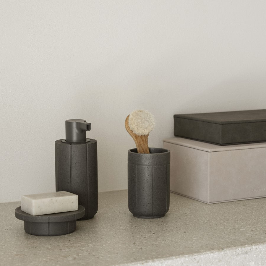 Blomus Kua Bathroom Tumbler, Magnet/Charcoal