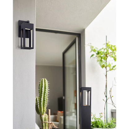 Canarm Fae 12in LED Outdoor Wall Light | Contemporary Matte Black and Clear Glass | Entryway & Patio | 4.75 x 4.62 x 12 in | Model LOL534BK