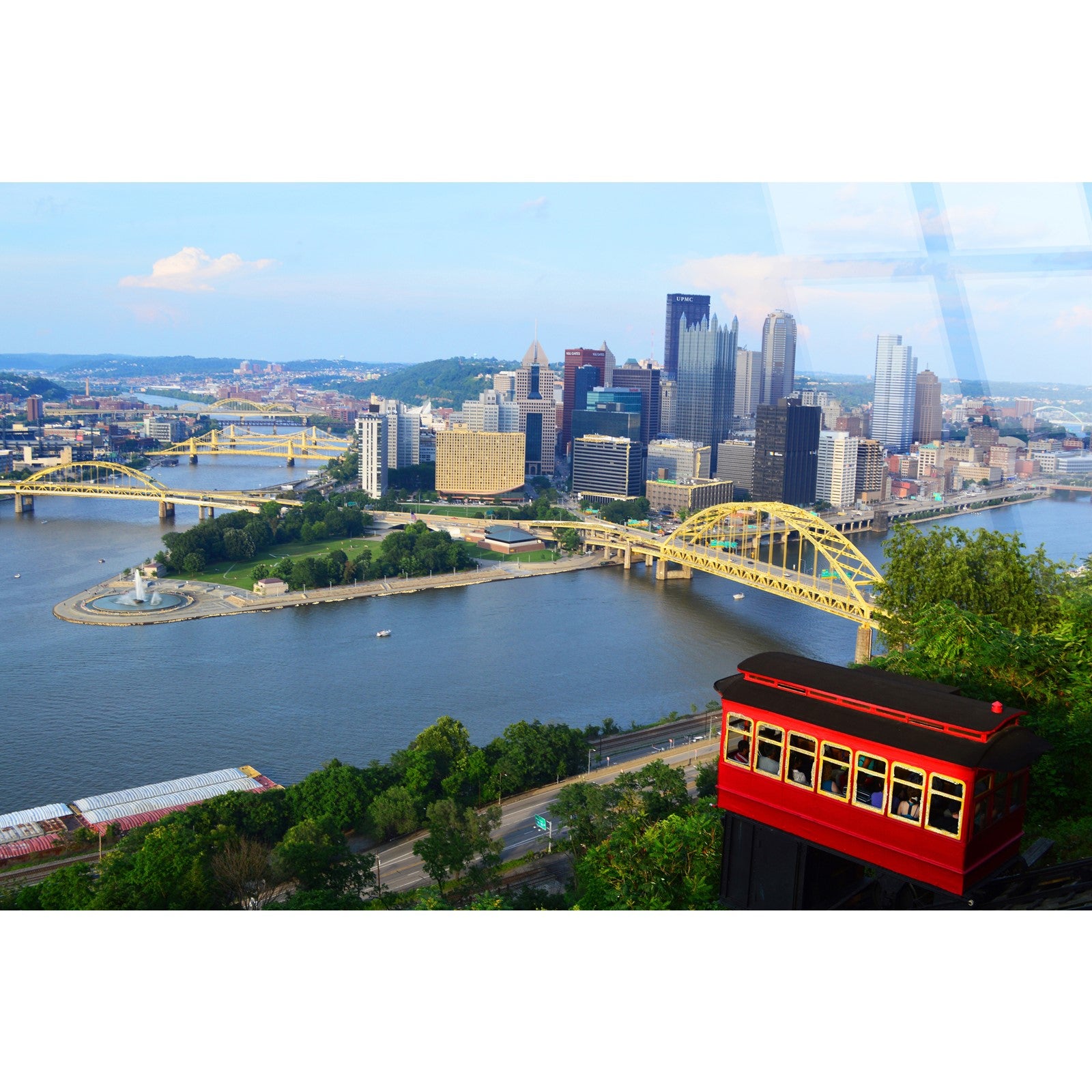 Classy Living Wonder Pittsburgh Overlook, Blue/Green/Yellow/Red/Black
