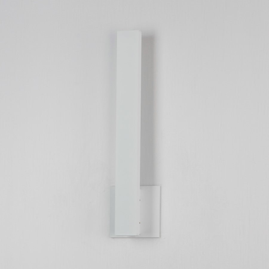 ET2 Lighting Alumilux 1Lt 5CCT 18" LED Outdoor Sconce, White