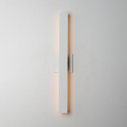 ET2 Lighting Alumilux 2Lt 5CCT 24" LED Outdoor Sconce, White