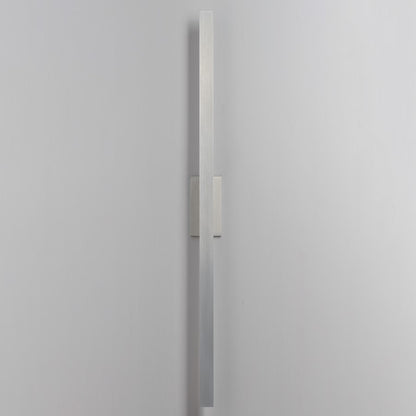 ET2 Lighting Alumilux 2Lt 5CCT 96" LED Outdoor Sconce, Aluminum