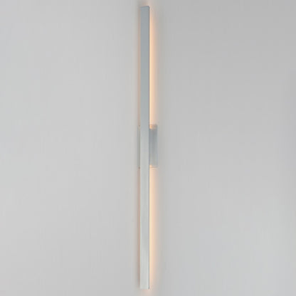 ET2 Lighting Alumilux 2Lt 5CCT 96" LED Outdoor Sconce, Aluminum