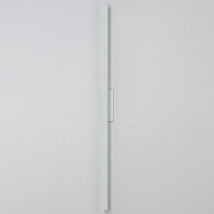 ET2 Lighting Alumilux 2Lt 5CCT 96" LED Outdoor Sconce, White