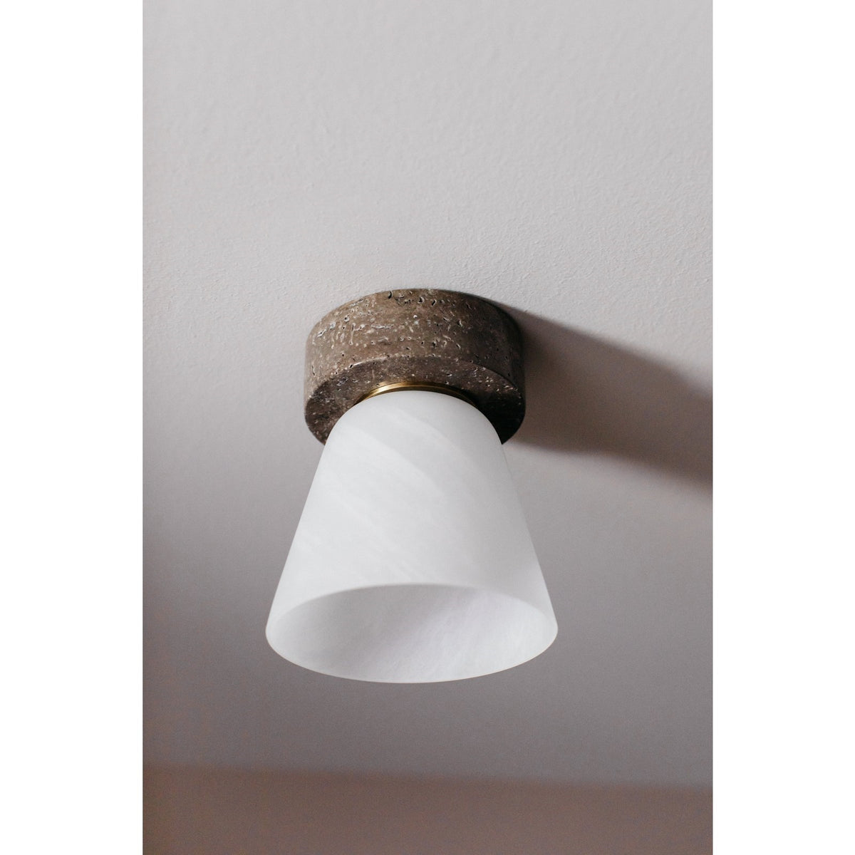 Mitzi Lea 6in 1-Light Flush Mount | Modern Patina Brass and Matte Cloud Glass | Bedroom & Hallway Ceiling Light | 6 x 6 x 7 in | Model H1181501-PBR