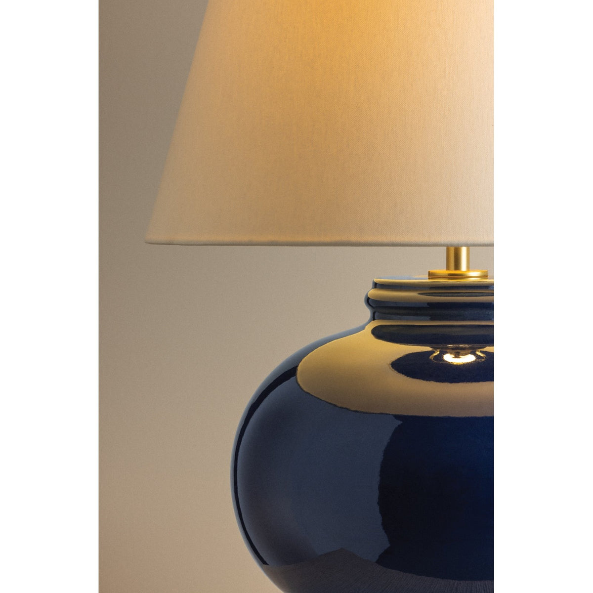 Hudson Valley Moodus 1Lt Table Lamp, Aged Brass/Off White Linen