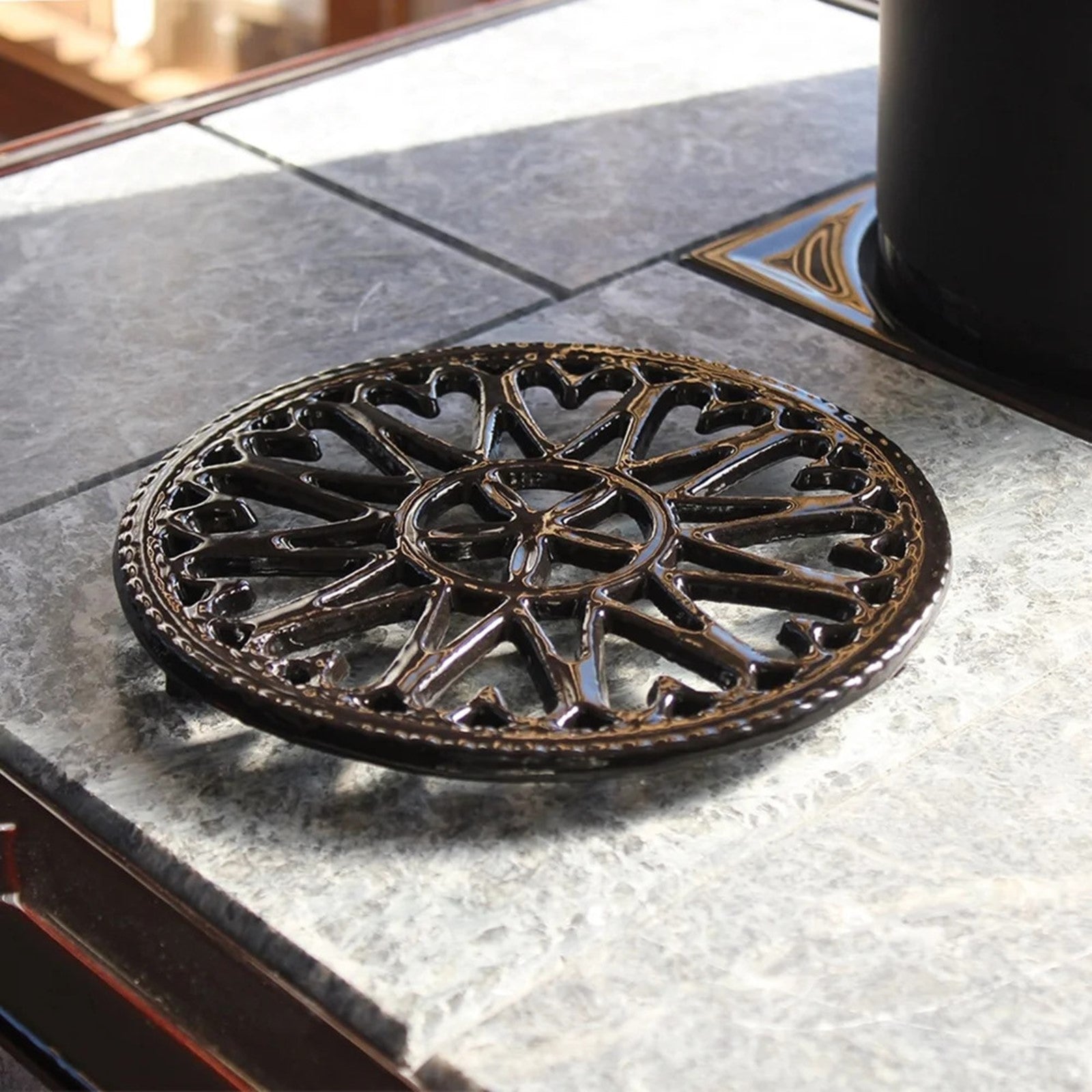 Minuteman International 7in Sunburst Cast Iron Trivet | Black Porcelain Enamel | Kitchen & Dining Room Heat Protection | 7 x 0.5 x 7 in | Model C-33BK