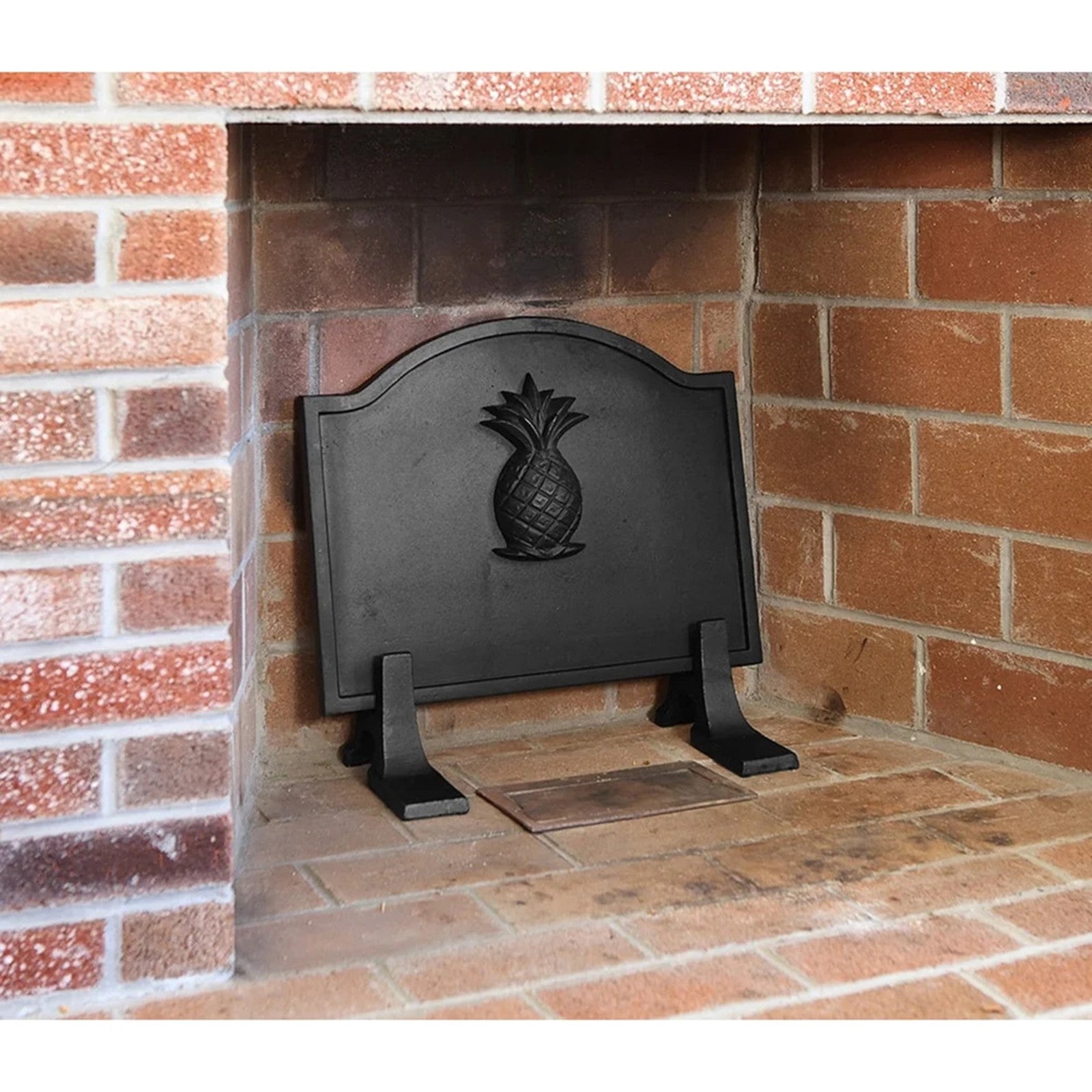 Minuteman International Large Pineapple Fireback | Cast Iron Matte Black | Fireplace Heat Reflector & Decor | 22.5 x 0.25 x 17.75 in | Model CFB-11