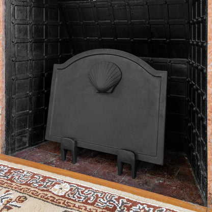 Minuteman International Large Shell Fire Back | Cast Iron Flat Black | Fireplace Heat Reflector & Decor | 22.5 x 0.25 x 17.75 in | Model CFB-13
