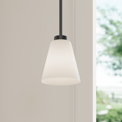 Millennium Strayhan 1Lt Pendant, Black/White Frosted