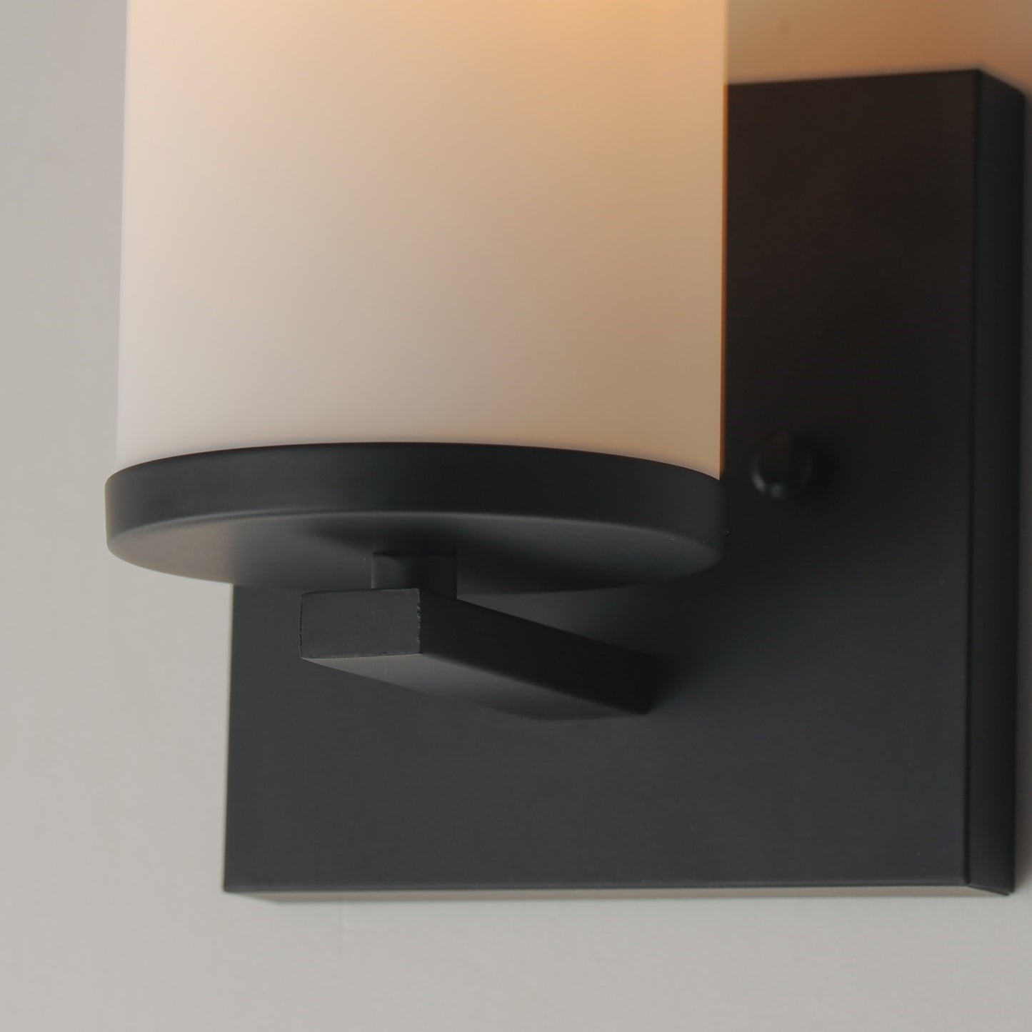 1 Light Wall Sconce