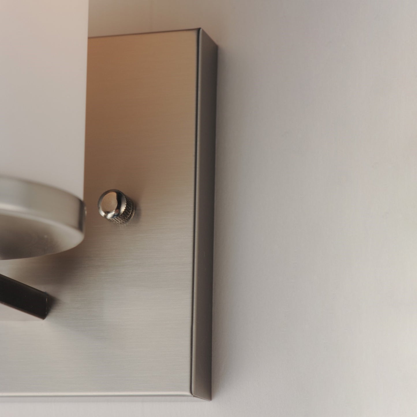 1 Light Wall Sconce