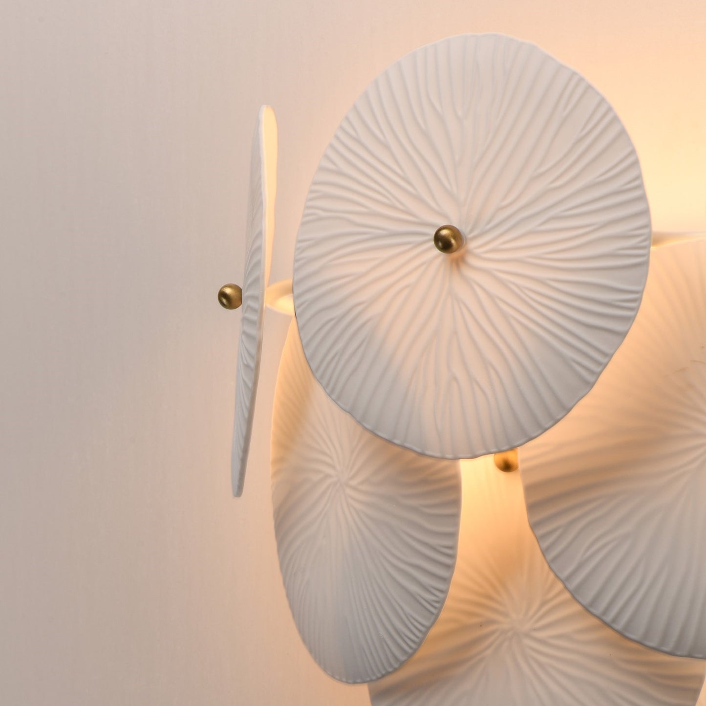 Maxim Lighting Isla 1Lt 13" Wall Sconce, Natural Aged Brass/White