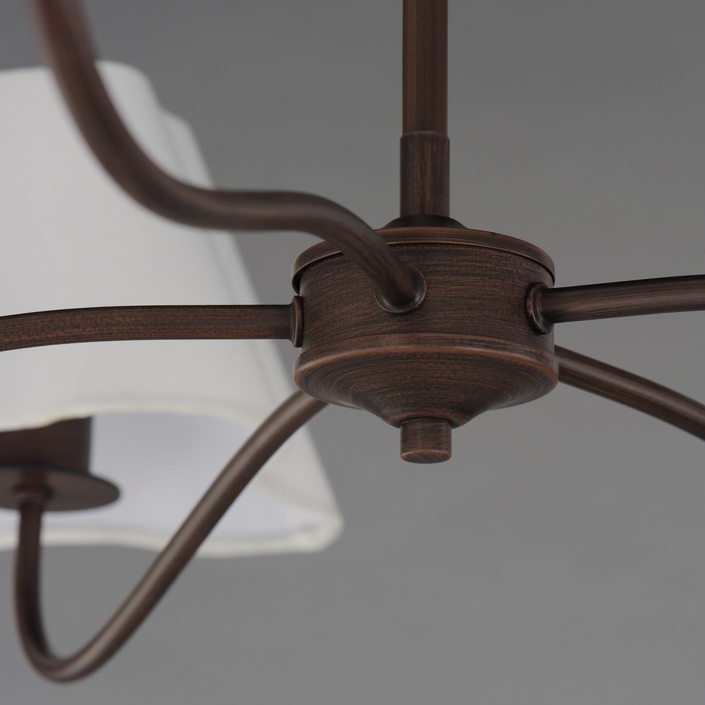 Maxim Lighting Saxon 5Lt 9.25" Chandelier, Oil Rubbed Bronze/White