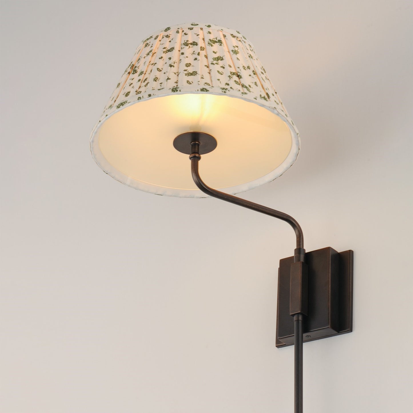 Maxim Lighting Dunbridge 1Lt 39.25" Wall Sconce, Wht/Antique Bronze
