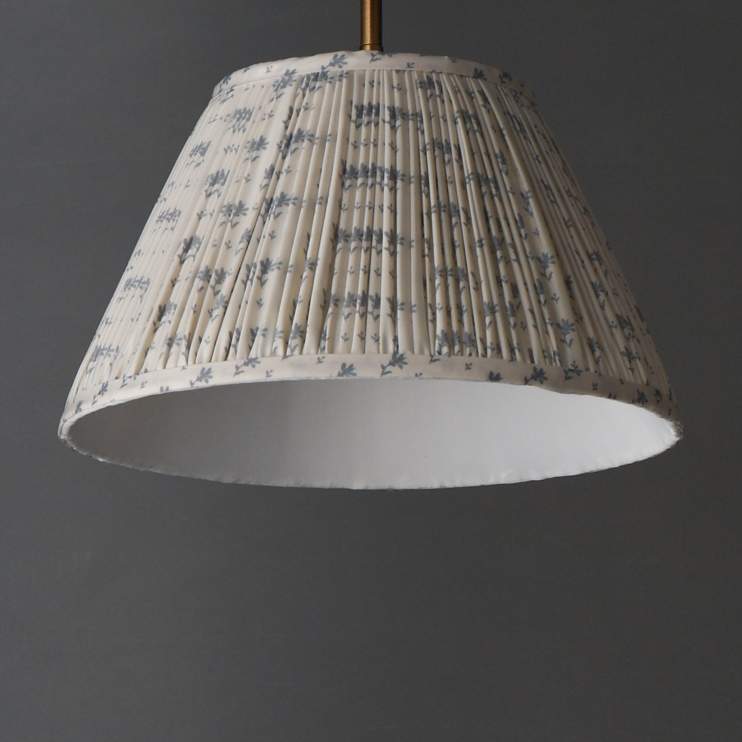 Maxim Lighting Dunbridge 1Lt 9" Single Pendant, Blue Wht/Brs