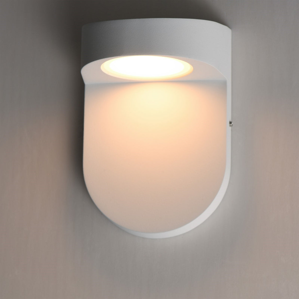 Maxim Lighting Ledge 7in 1-Light Outdoor ADA Wall Sconce | Modern White Aluminum and Glass | Entryway & Patio | 4.75 x 7 in | Model 86196WT