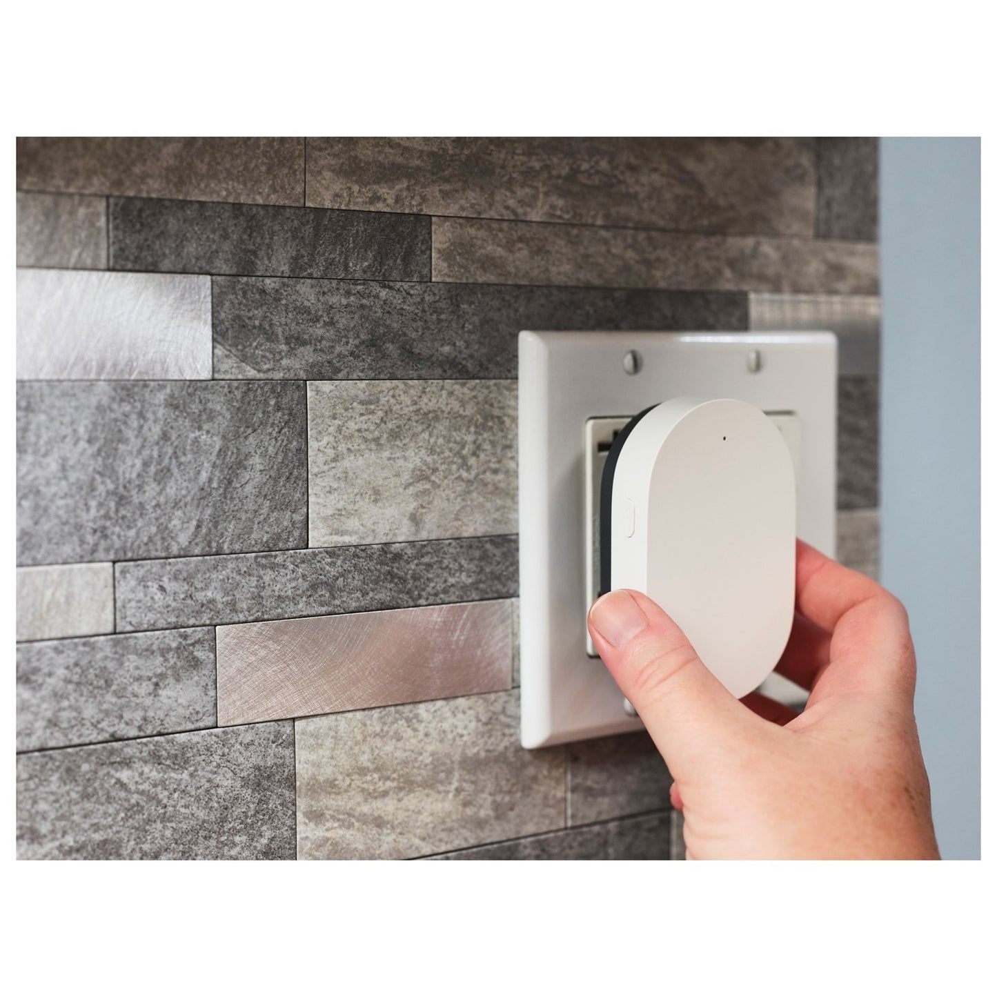 Nuvo Lighting Starfish Smart Doorbell Security Camera Wired | White Doorbell with White Chime | Entryway & Front Door | 5.87in H | Model 65-933