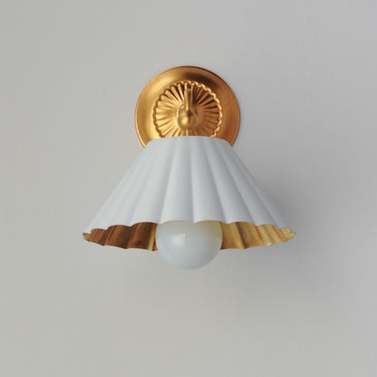 OPEN BOX: Maxim Primrose 10in 1-Light Wall Sconce | Matte White and Gold Leaf Steel | Bedroom & Hallway Accent | 10 x 11 x 12 in | Model MX18051MWGL
