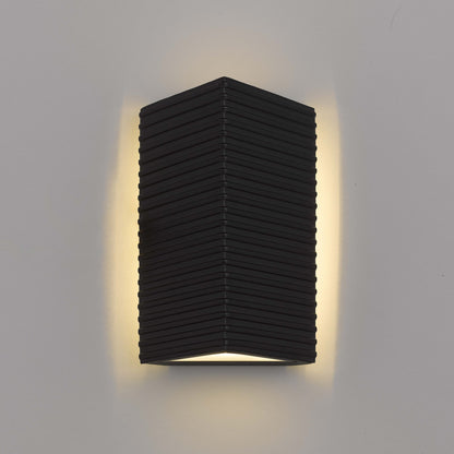 Quoizel Kyler 10in LED Outdoor Wall Lantern | Contemporary Earth Black Steel | Front Door & Porch Entry | 6.5 x 4.25 x 10.25 in | Model KYLE8405EK