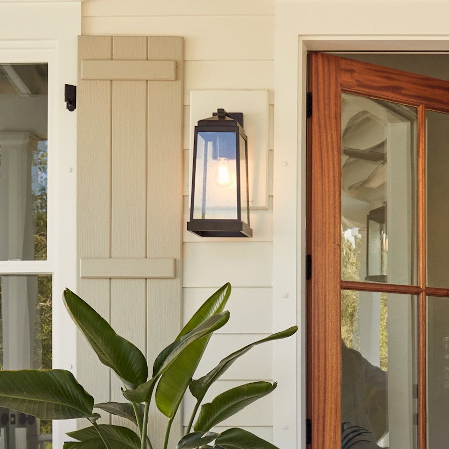 Outdoor Wall Lantern