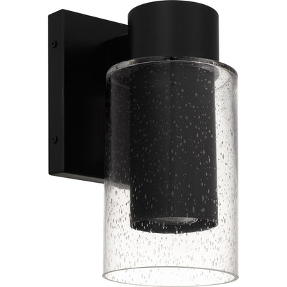 Quoizel Sawyer 5in 1-Light Outdoor Wall Sconce | Modern Matte Black and Clear Seedy Glass | Front Door & Porch | Model SAW8004MBK