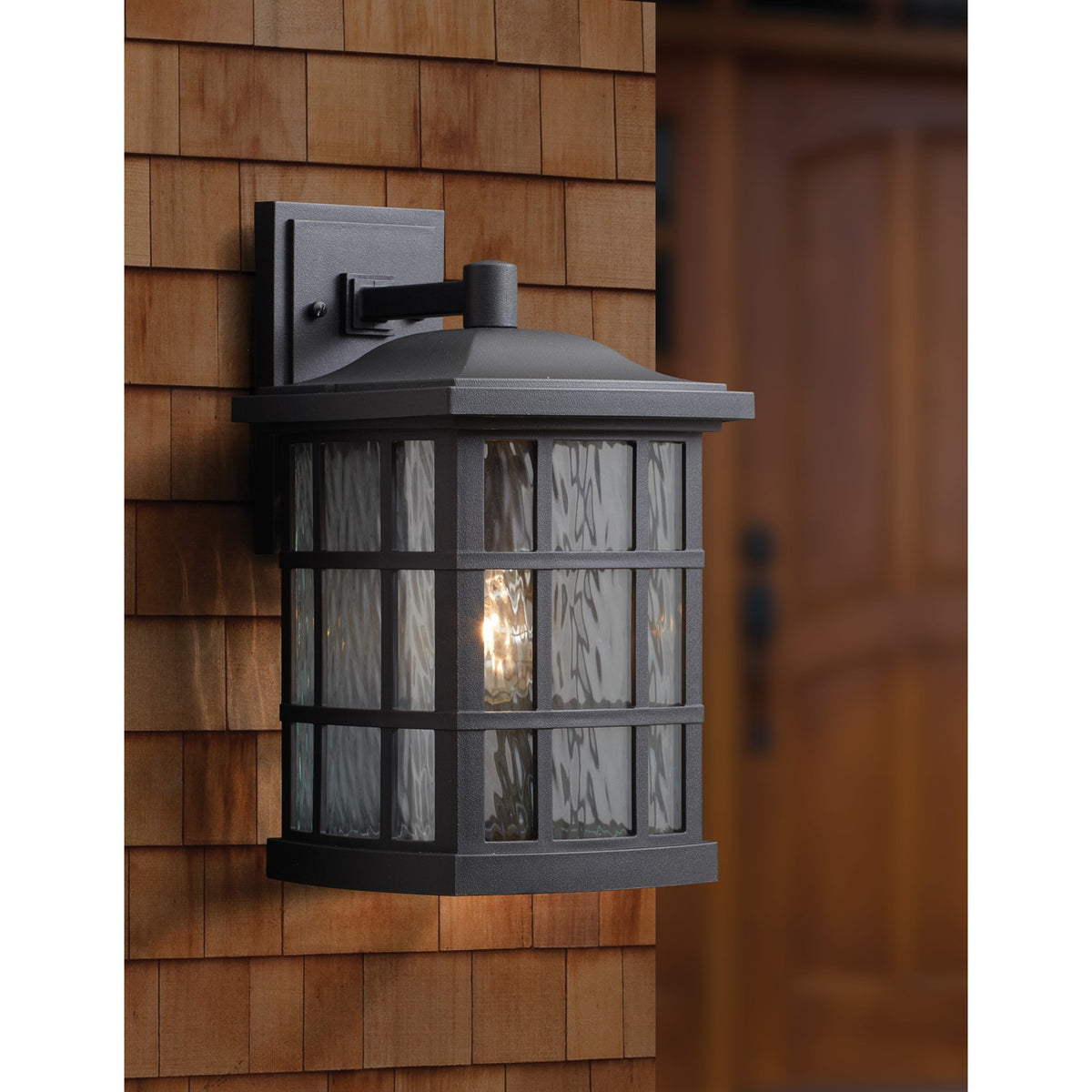 Quoizel Stonington 15in 1-Light Outdoor Wall Lantern | Traditional Mystic Black and Clear Water Glass | Porch & Patio | Model SNN8409K