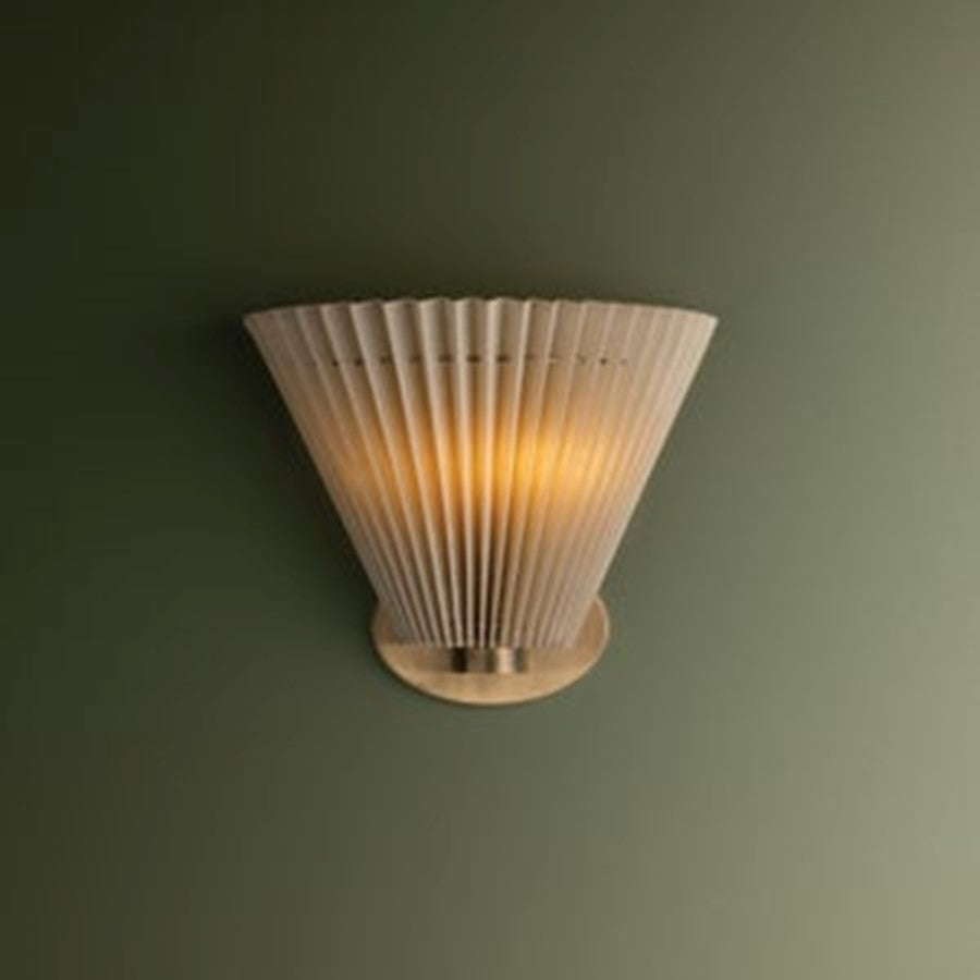 Troy Lighting Dell 1Lt Wall Sconce, Patina Brass/Faux Silk