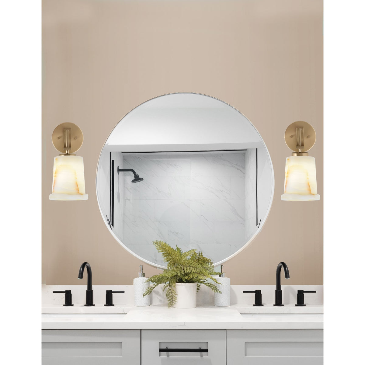 Toltec Cavella 5in 1-Light Wall Sconce | New Age Brass and Natural Stone Glass | Bathroom & Hallway | 5 x 7.75 x 11 in | Model 3911-NAB-4128