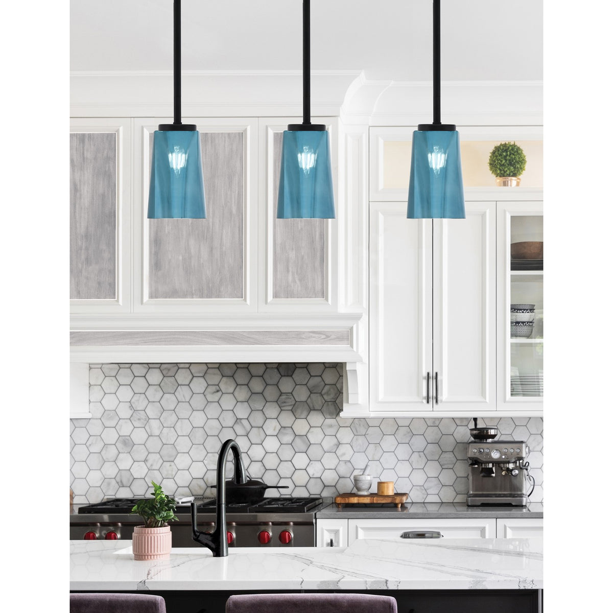 Toltec Sandia 4.5in 1-Light Mini Pendant | Modern Matte Black and Blue Gradient Glass | Kitchen Island & Dining Room | 4.5 x 7 in | Model 6201-MB-265