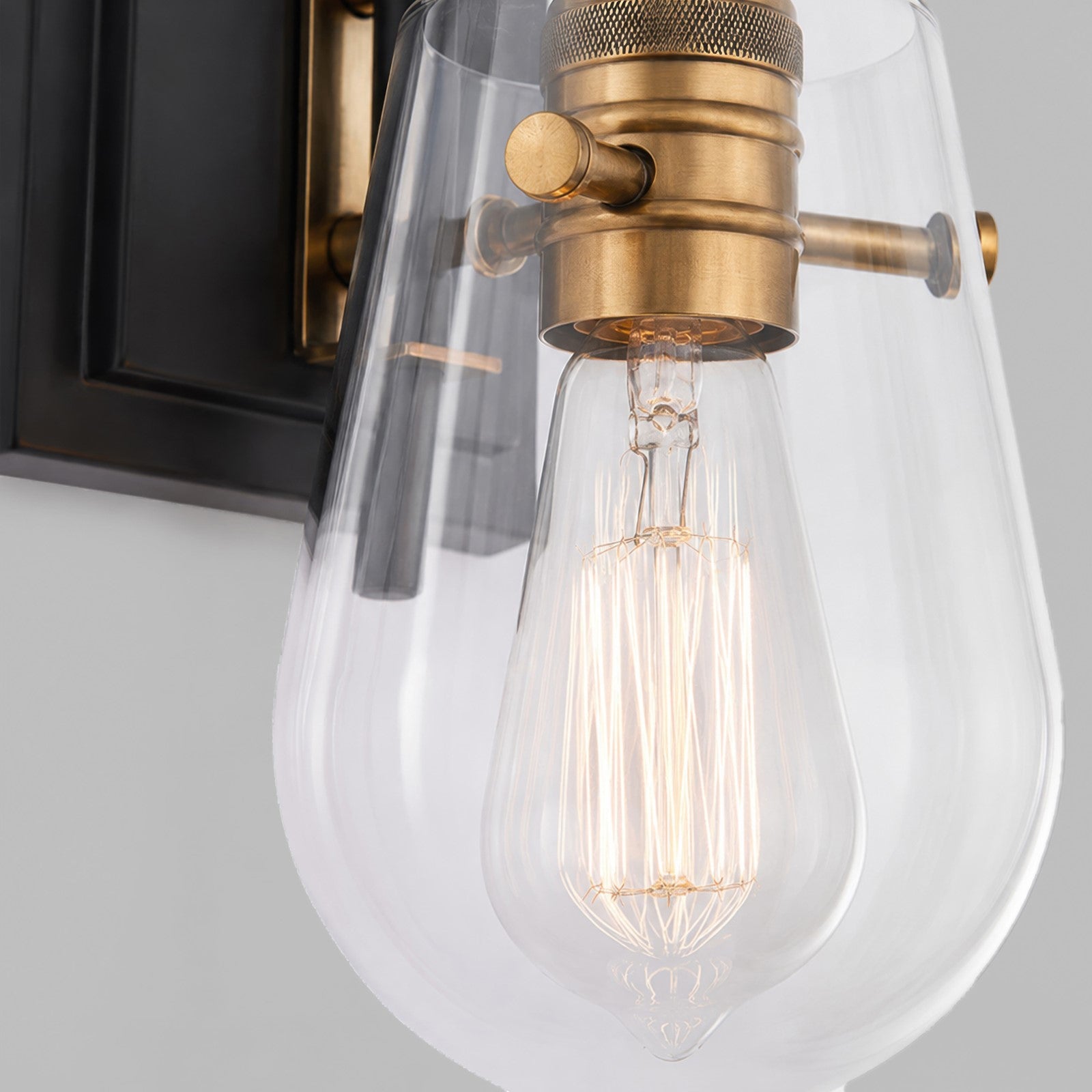 Varaluz Bromyard 1Lt Wall Sconce, Matte Black, Vintage Brass/Clear