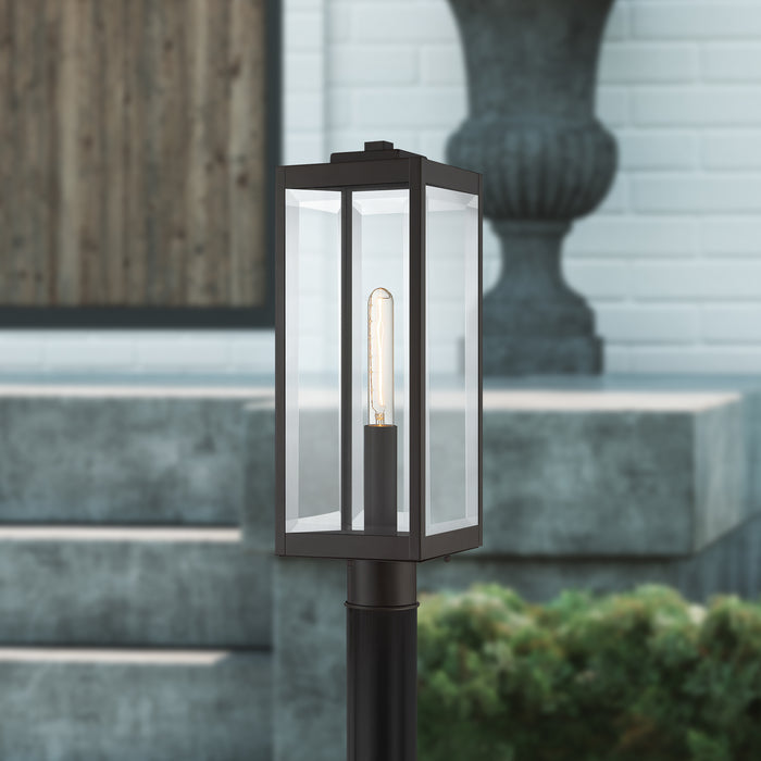 Quoizel Westover 1 Light Outdoor Post, Clear Beveled