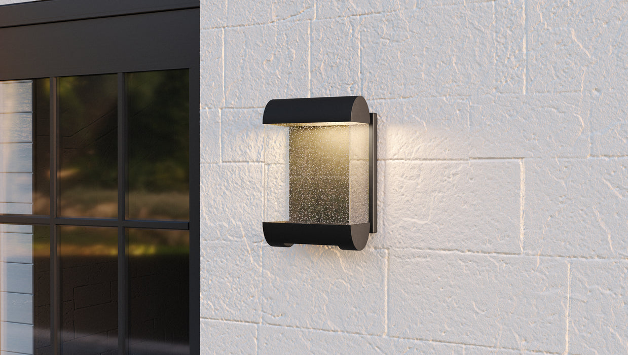 Quoizel Townes Outdoor Lantern, Matte Black/Clear Seeded